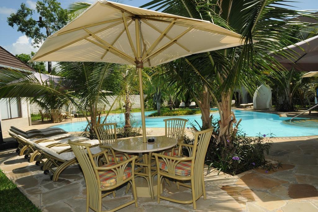 Lotfa Resort Diani Diani Beach Bagian luar foto