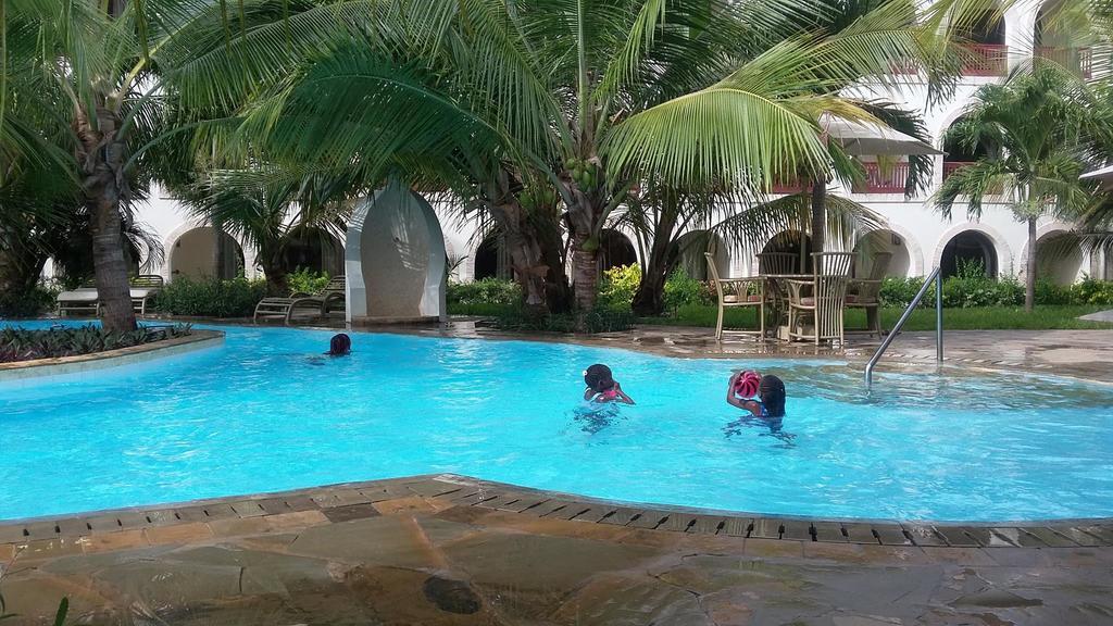 Lotfa Resort Diani Diani Beach Bagian luar foto